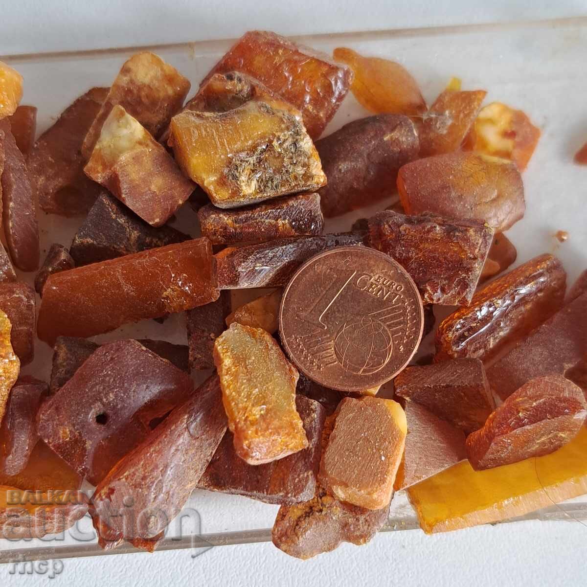 Φυσικό κεχριμπάρι πάνω από 30 γρ με τιμή € 15.00 | 29.34 BGN