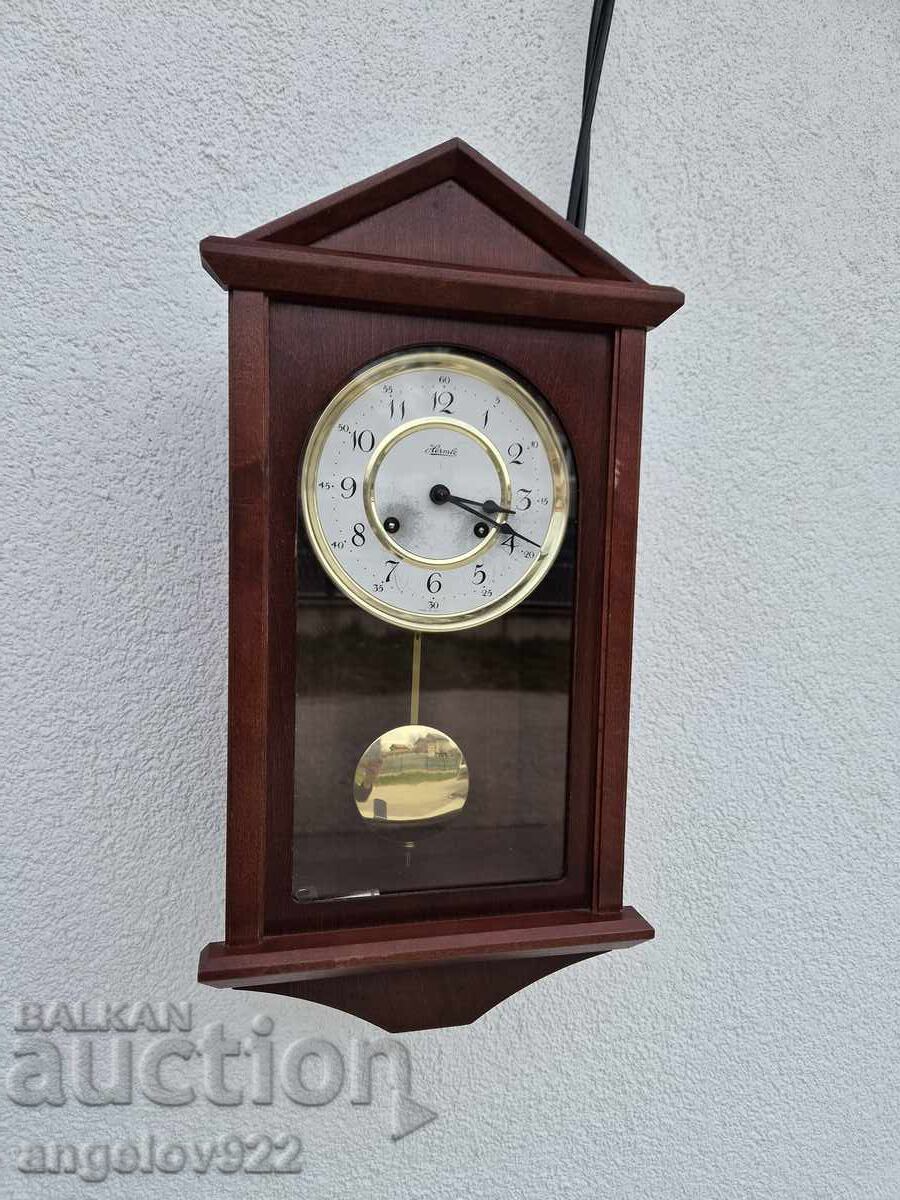 FRANZ HERMLE Γερμανικό ρολόι τοίχου ΕΡΓΑΣΙΜΟ με τιμή € 11.00 | 21.51 BGN