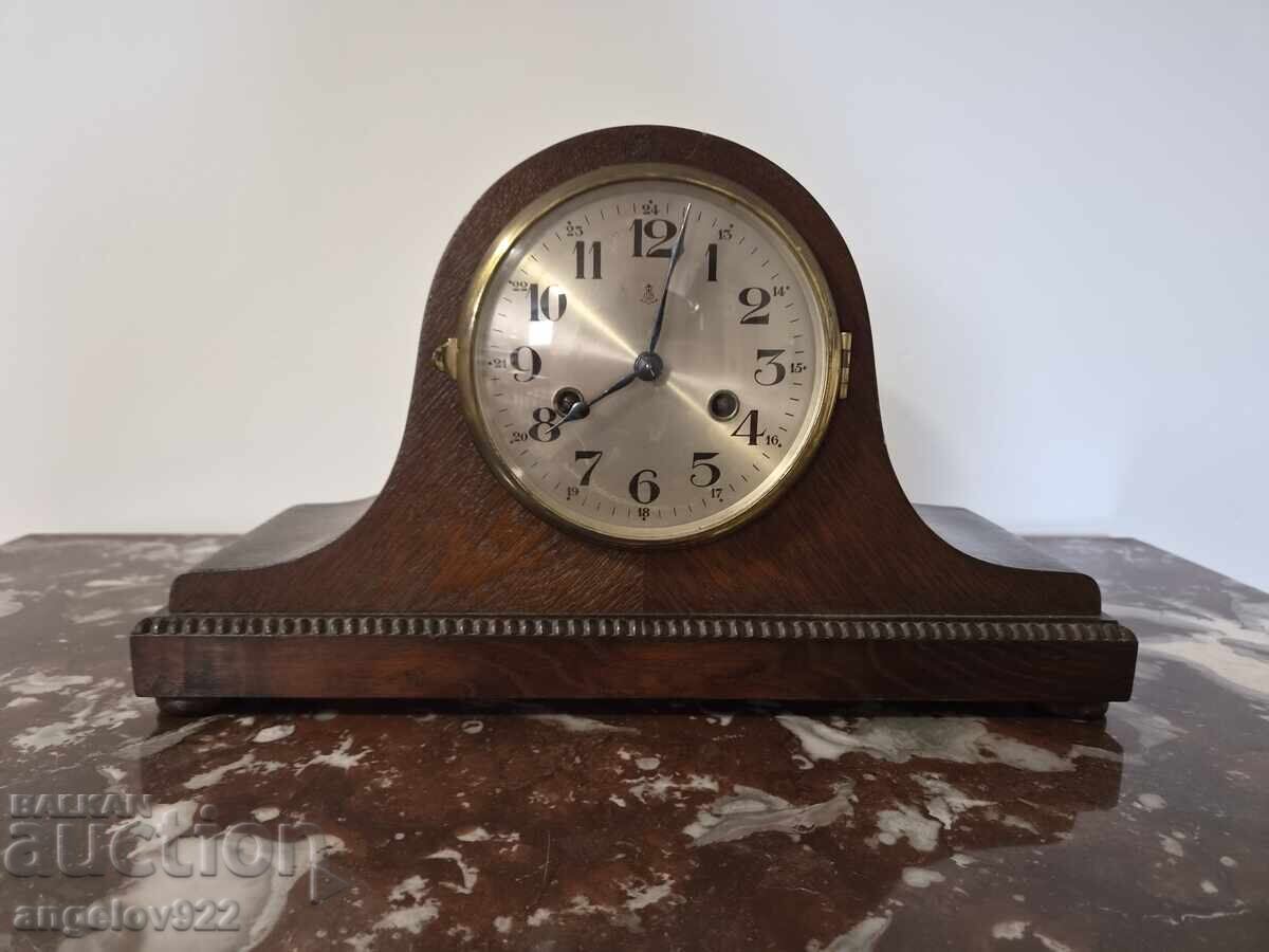 Ceas de masă german GUSTAV BECKER FUNCȚIONAL cu preț € 21.00 | 41.07 BGN