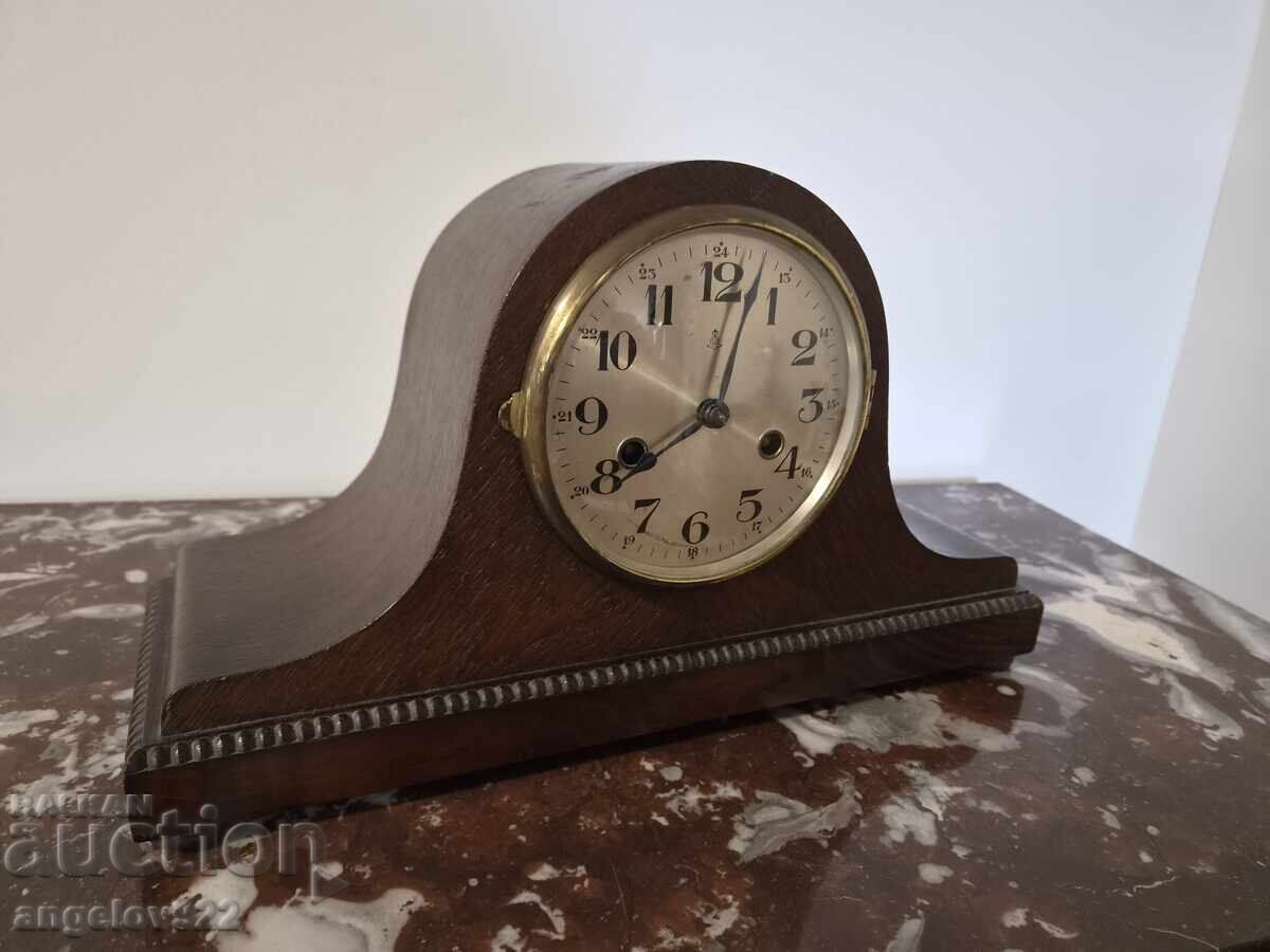 Licitație Ceas de masă german GUSTAV BECKER FUNCȚIONAL