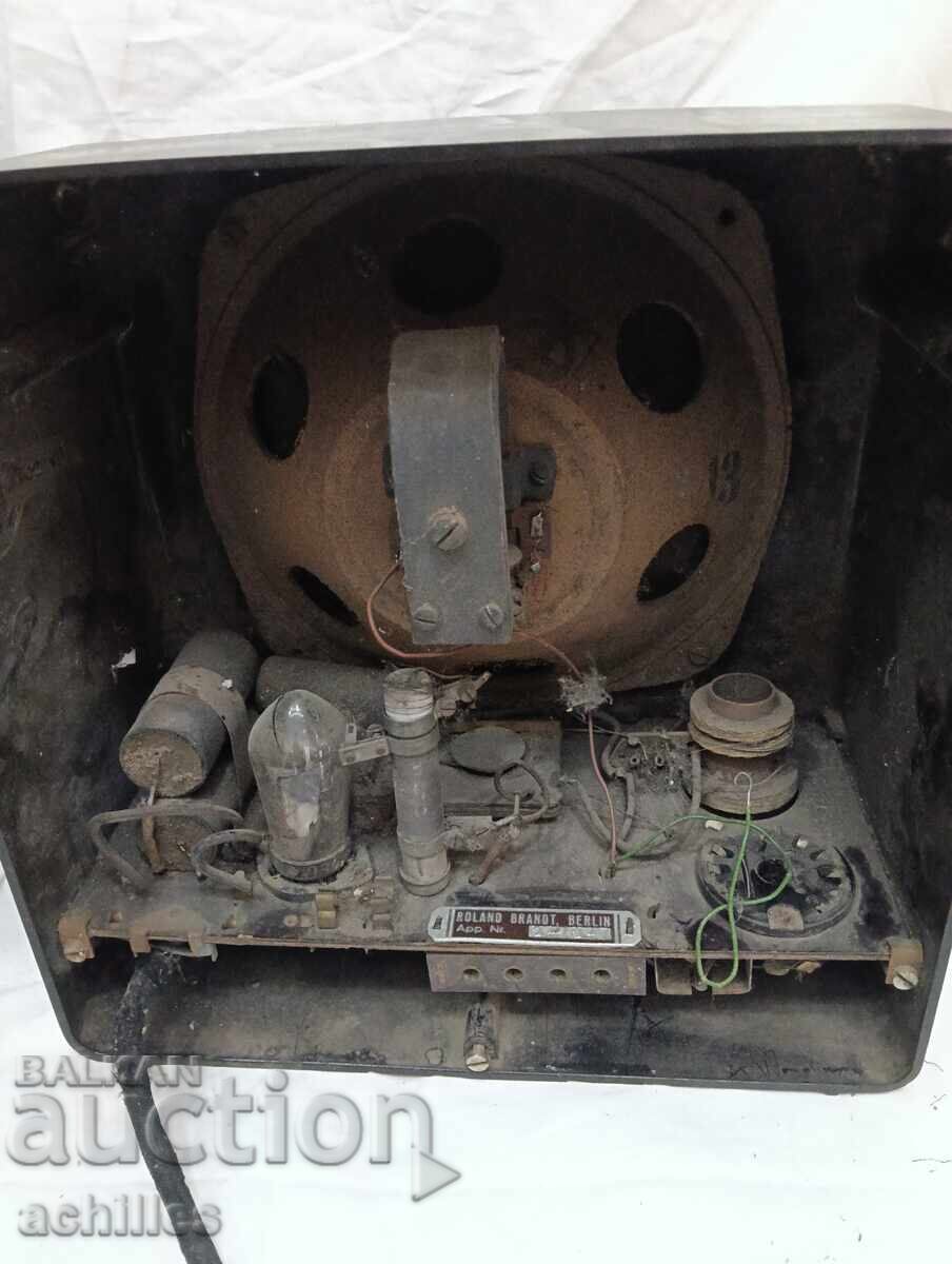 Λαμπάτο ραδιόφωνο Lorenz Brand Berlin με τιμή € 30.00 | 58.67 BGN Λαμπάτο ραδιόφωνο Lorenz Brand Berlin με τιμή € 30.00 | 58.67 BGN