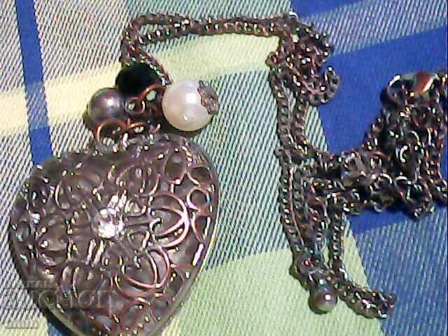 Beautiful old necklace and hearts with price € 5.00 | 9.78 BGN