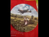 Старинна порцеланова чиния