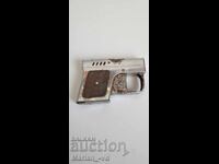 Brichetă veche pe benzină