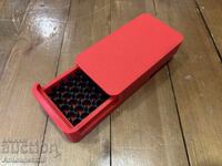 Кутия за боеприпаси 9х19 червена