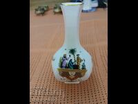 Ελαφρύ και αέρινο πορσελάνινο βάζο με κινέζικα μοτίβα