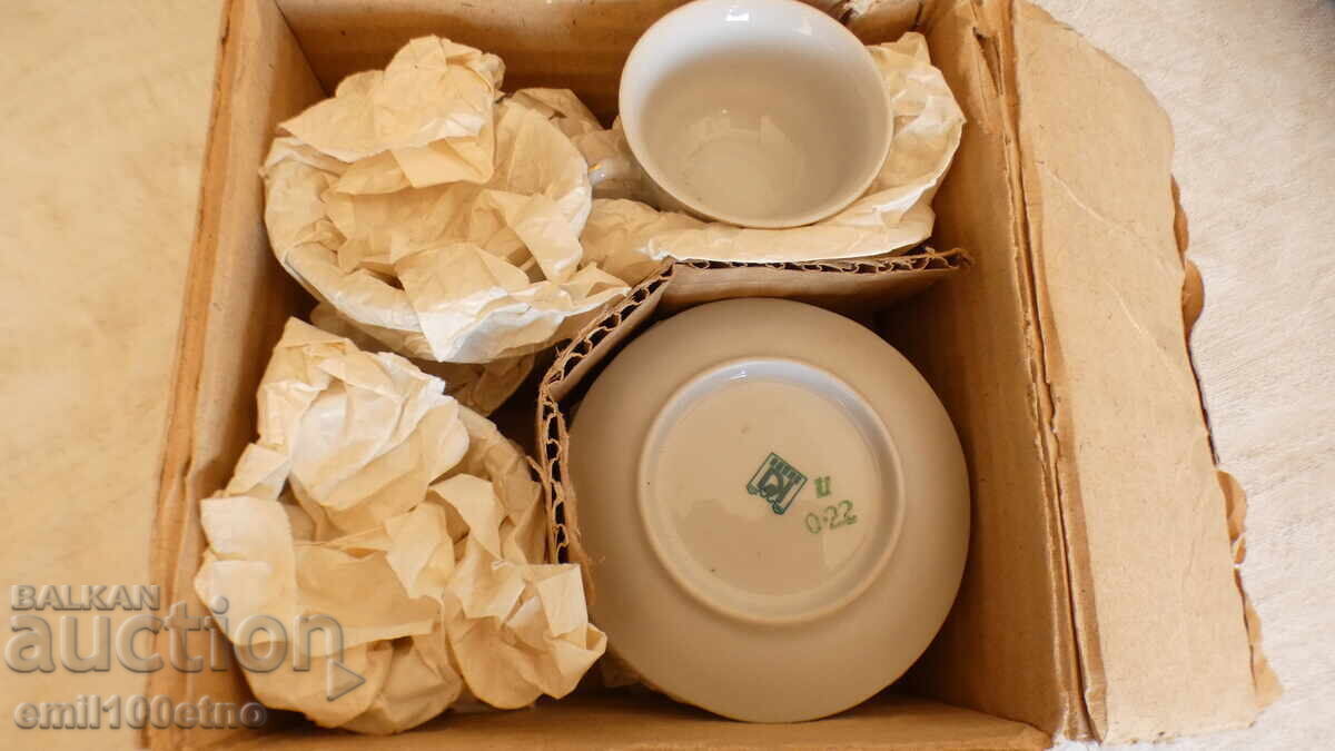 Σερβίτσιο καφέ παλιό πορσελάνη Κώστας Γιορντάνοφ Βιδίν νέο σε κουτί με τιμή € 19.00 | 37.16 BGN Σερβίτσιο καφέ παλιό πορσελάνη Κώστας Γιορντάνοφ Βιδίν νέο σε κουτί με τιμή € 19.00 | 37.16 BGN