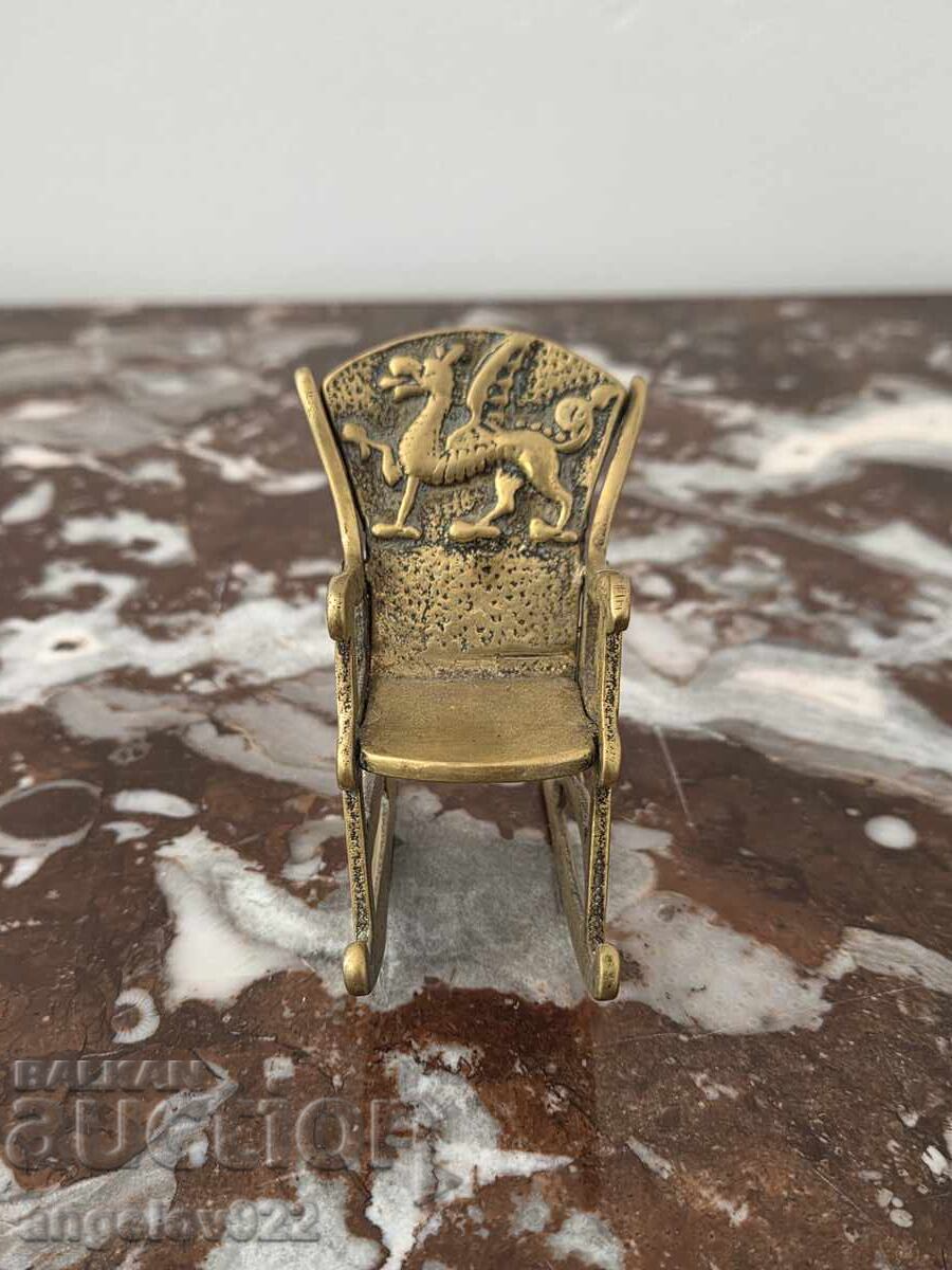 Масивен люлеещ се бронзов стол!!! с цена € 0.01 | 0.02 лв.