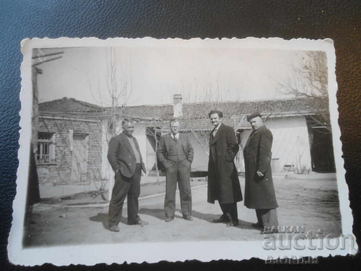 Fotografie veche, martie 1938, satul Oboriște Fotografie veche, martie 1938, satul Oboriște