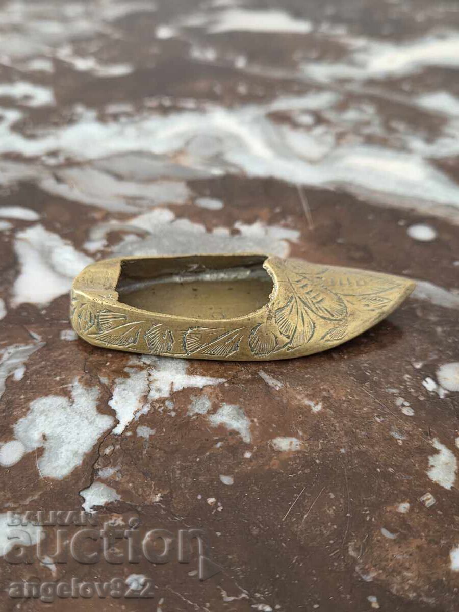 Licitație Pepelnik ot bronz!!!