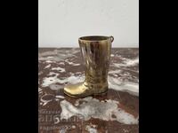 Метален ботуш!!!