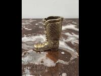 Метален ботуш!!!