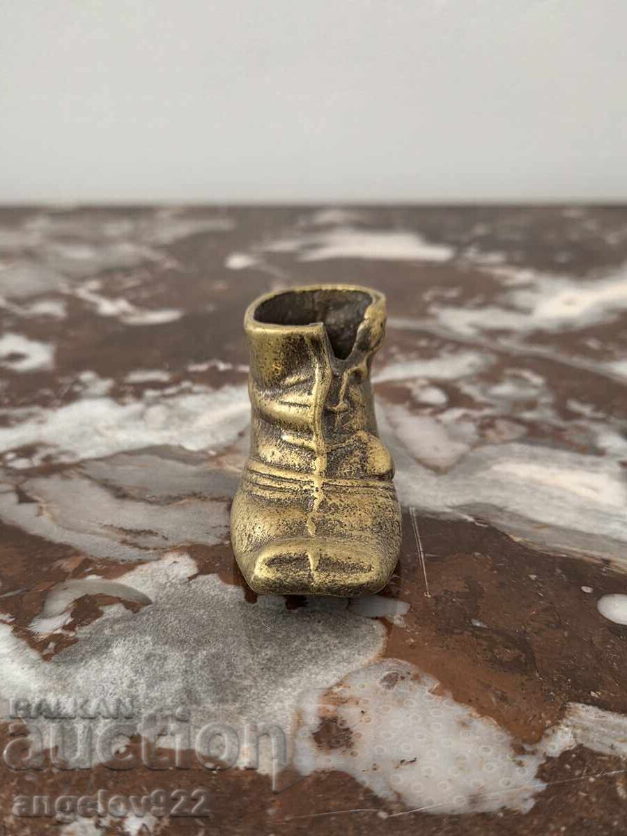 Pantof de bronz!!! cu preț € 0.01 | 0.02 BGN