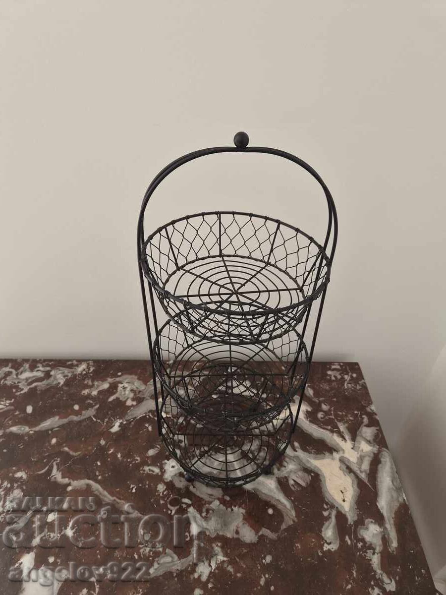 Винтидж метална стойка!!! с цена € 2.50 | 4.89 лв.