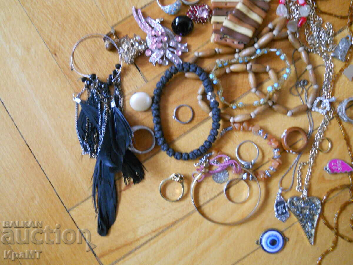 Large lot of jewelry 3 with price € 0.01 | 0.02 BGN Large lot of jewelry 3 with price € 0.01 | 0.02 BGN