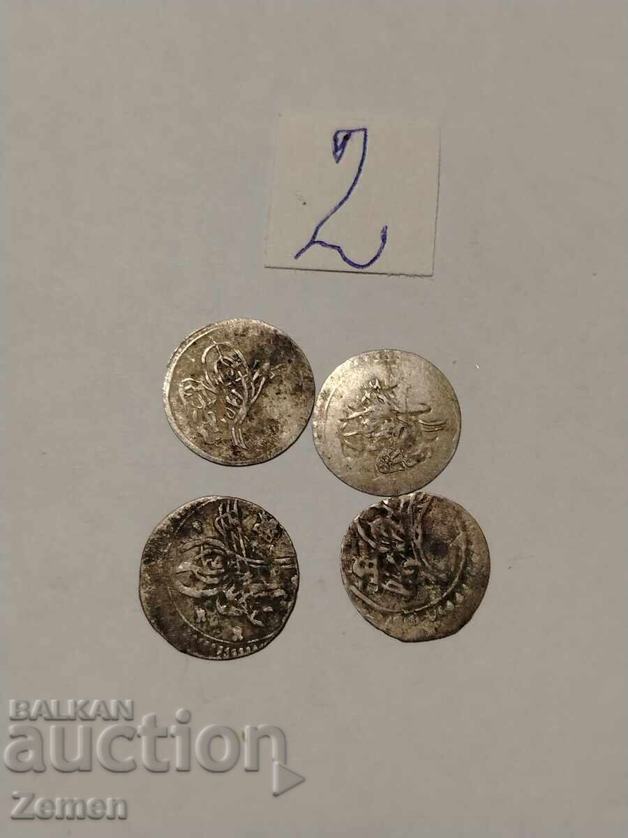 Lot cu preț € 20.00 | 39.12 BGN