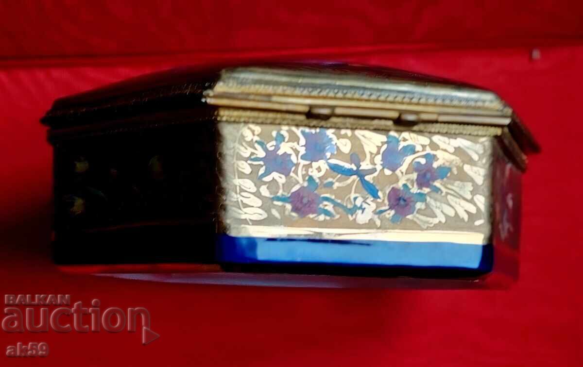 Livrarea Veche bombonieră, alamă și porțelan - Franța