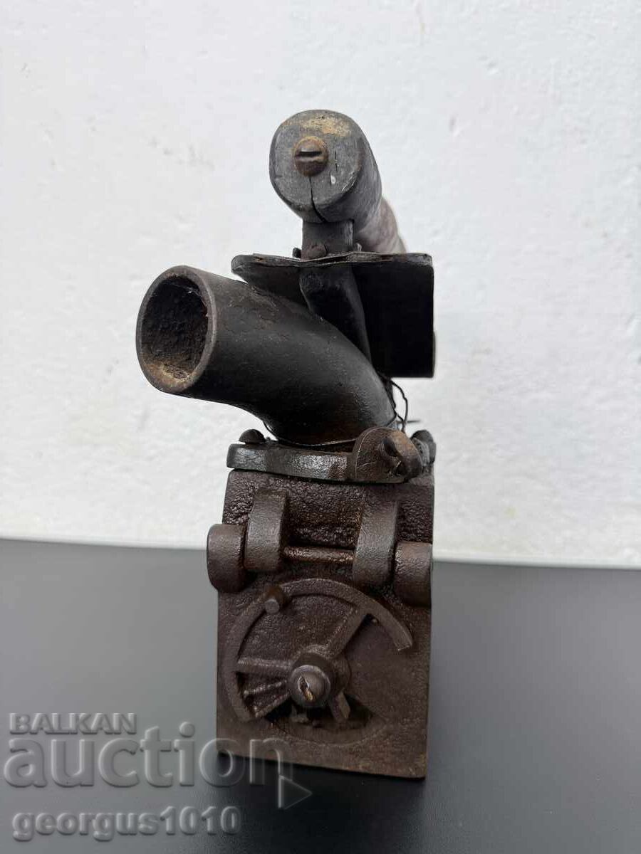 Old charcoal iron No. 8074 - 6