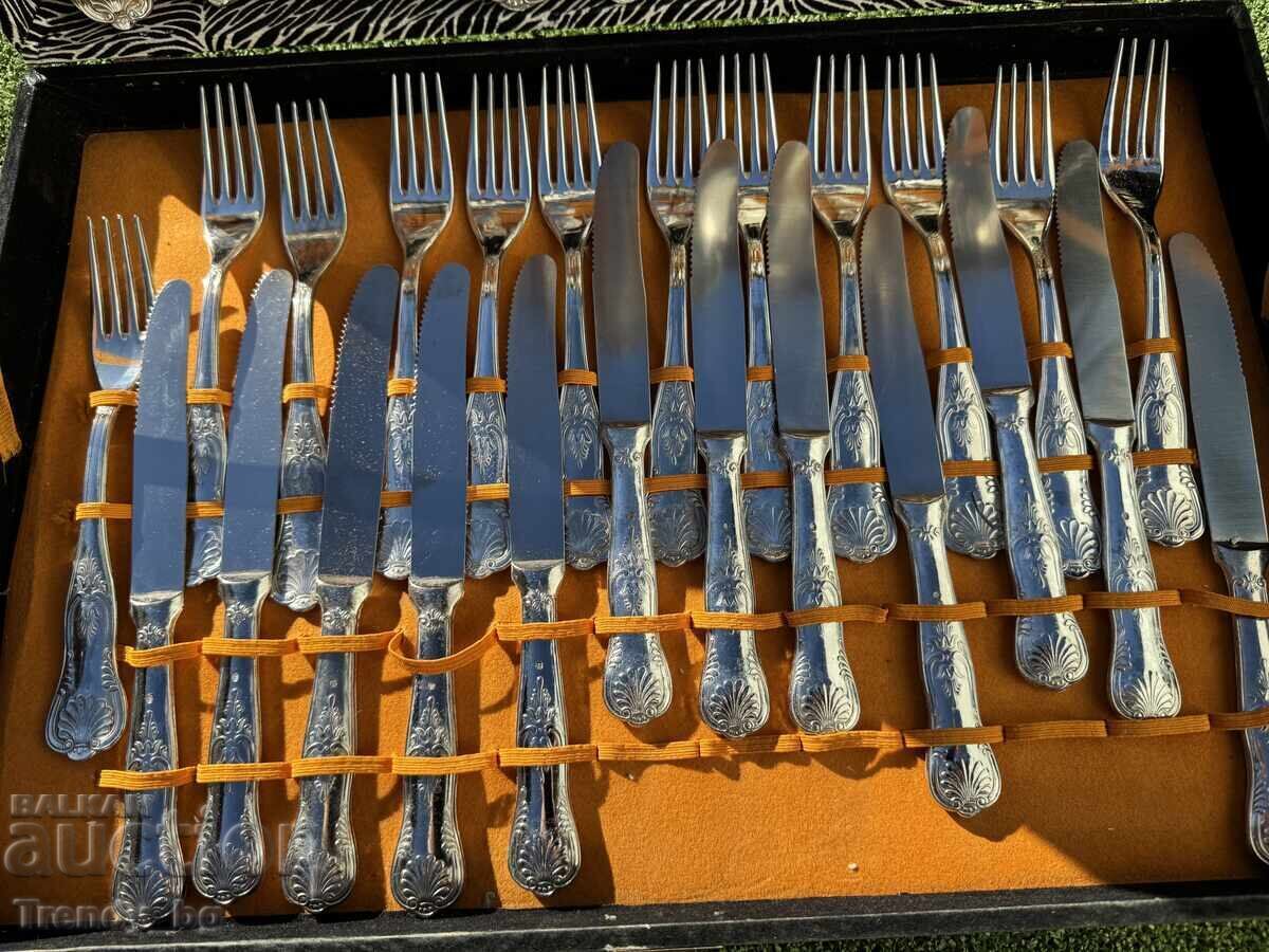 Δημοπρασία Ιταλικό επιχρυσωμένο σετ μαχαιροπίρουνων για 12 άτομα