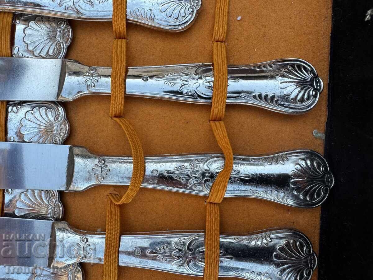 Παράδοση Ιταλικό επιχρυσωμένο σετ μαχαιροπίρουνων για 12 άτομα