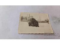 Снимка София Офицер и войници пред ретро камион през зимата