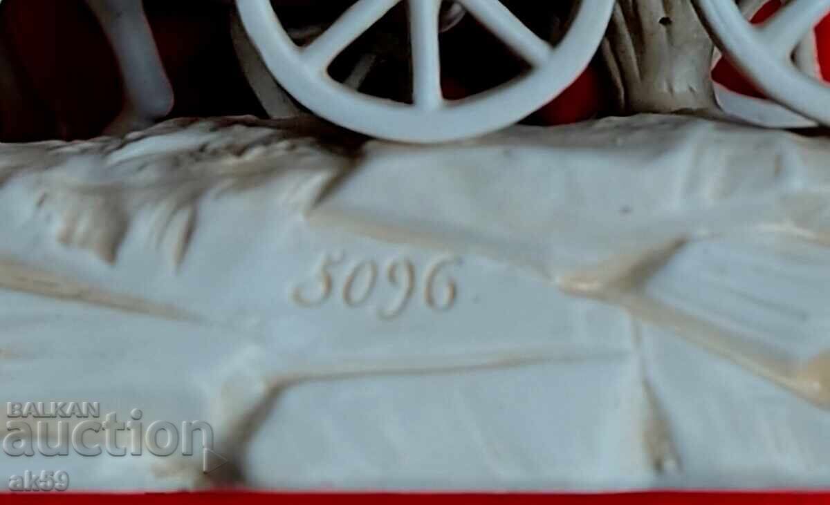 момиче и магаре порцелан(бисквит) - Франция . - 6 момиче и магаре порцелан(бисквит) - Франция . - 6