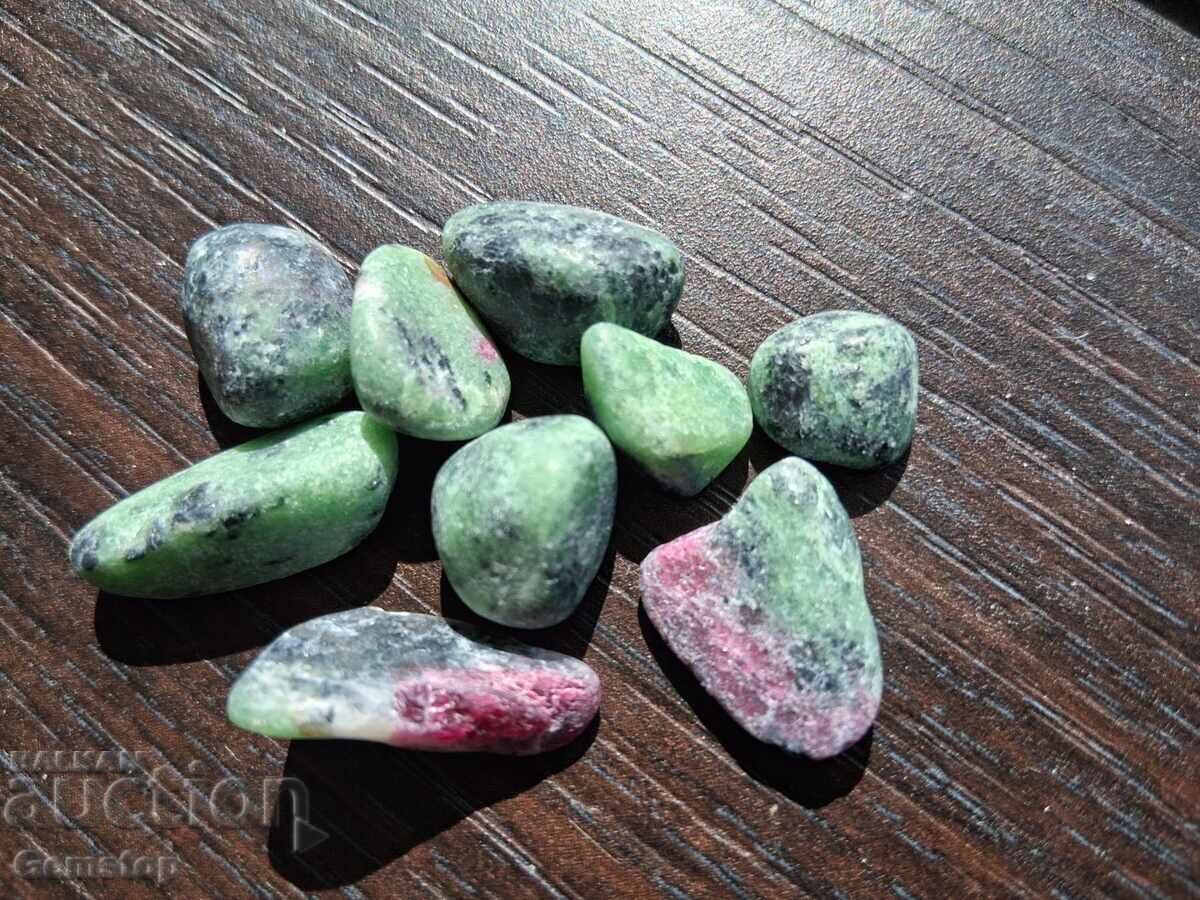 BZC! 73 buc. zoisit natural cu rubin pe matrice 1ct!