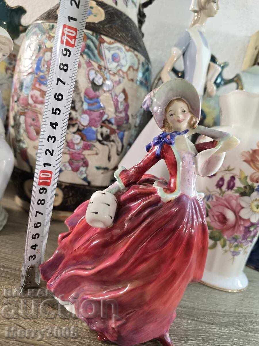 Royal Doulton - Collectible figurine - 6