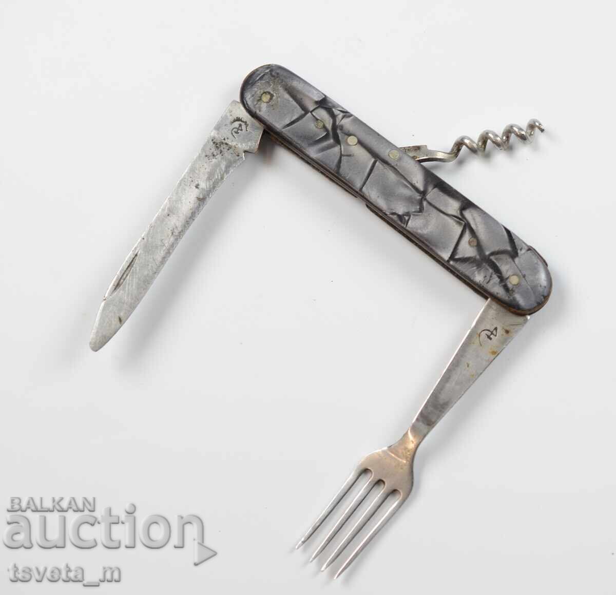 Delivery of 3-tool pocket knife Delivery of 3-tool pocket knife