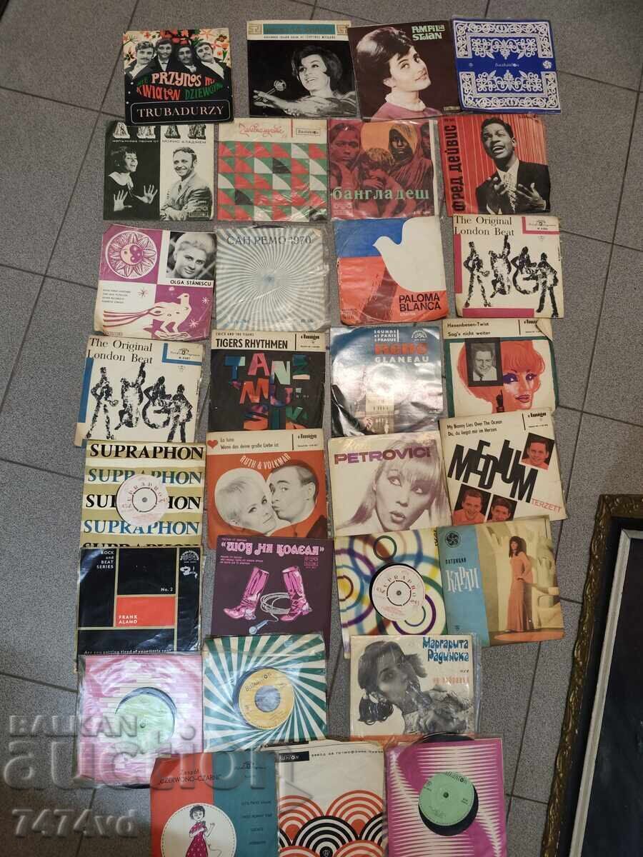 LOT URIAȘ DE 50 DE DISCURI DE GRAMOFON MICI
