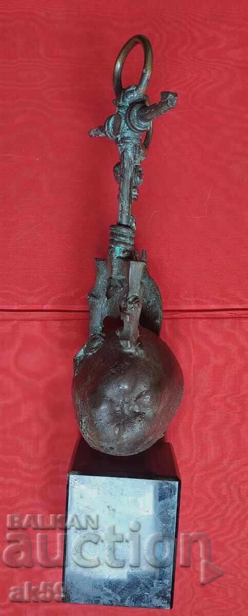 Sculptură mică din bronz, operă de autor cu preț € 800.00 | 1564.66 BGN