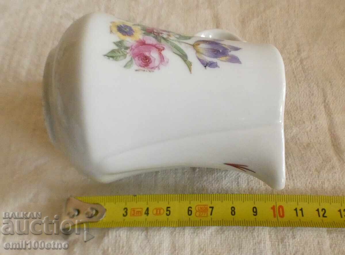 Cană pentru lapte sau frișcă, latieră, porțelan bulgăresc vechi - 7 Cană pentru lapte sau frișcă, latieră, porțelan bulgăresc vechi - 7