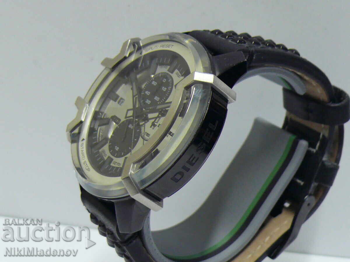 Мъжки ръчен часовник Diesel Griffed DZ4650SET, работещ с цена € 25.00 | 48.90 лв. Мъжки ръчен часовник Diesel Griffed DZ4650SET, работещ с цена € 25.00 | 48.90 лв.