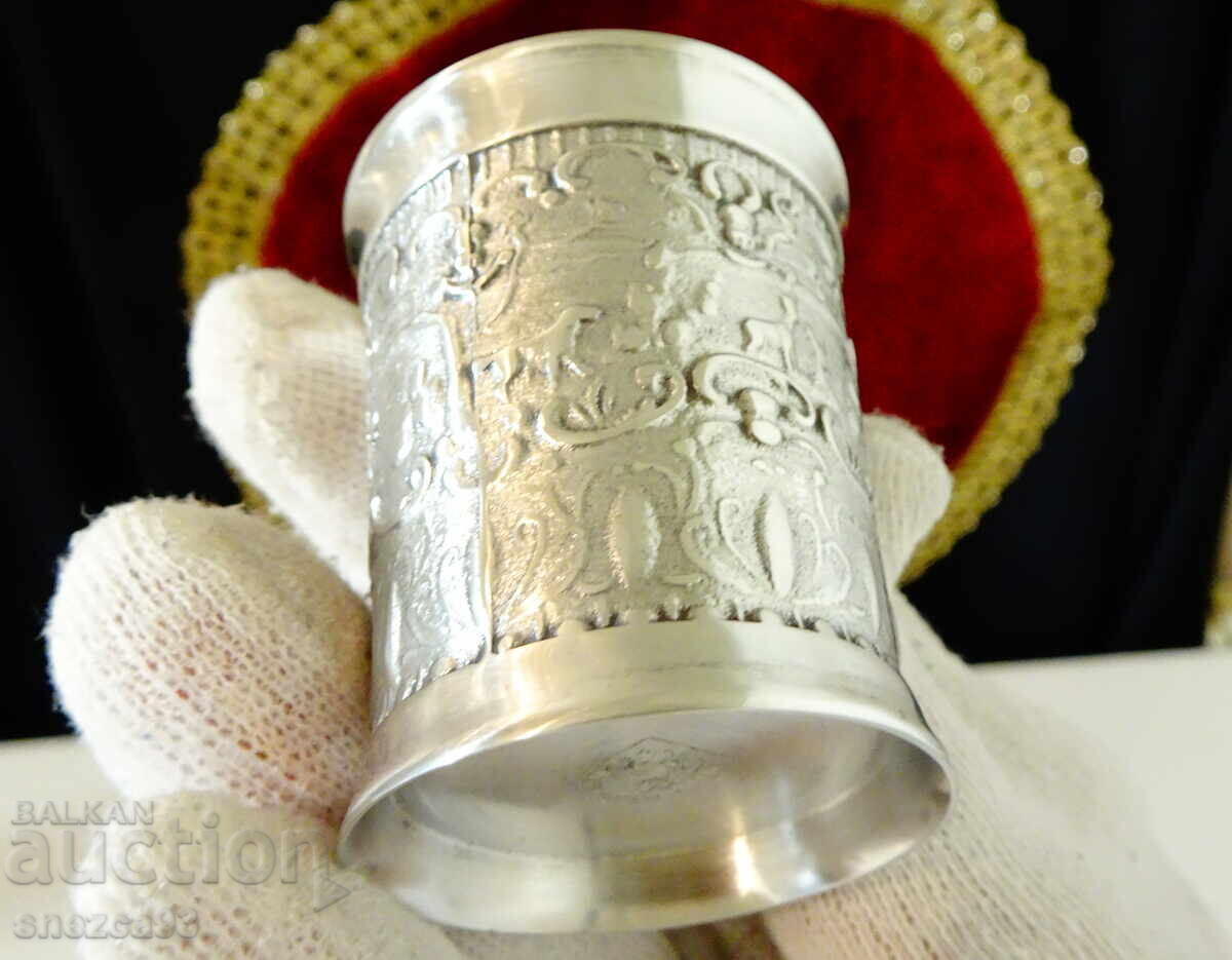 Калаена чаша за ракия с ловна сцена,ангели. - 5