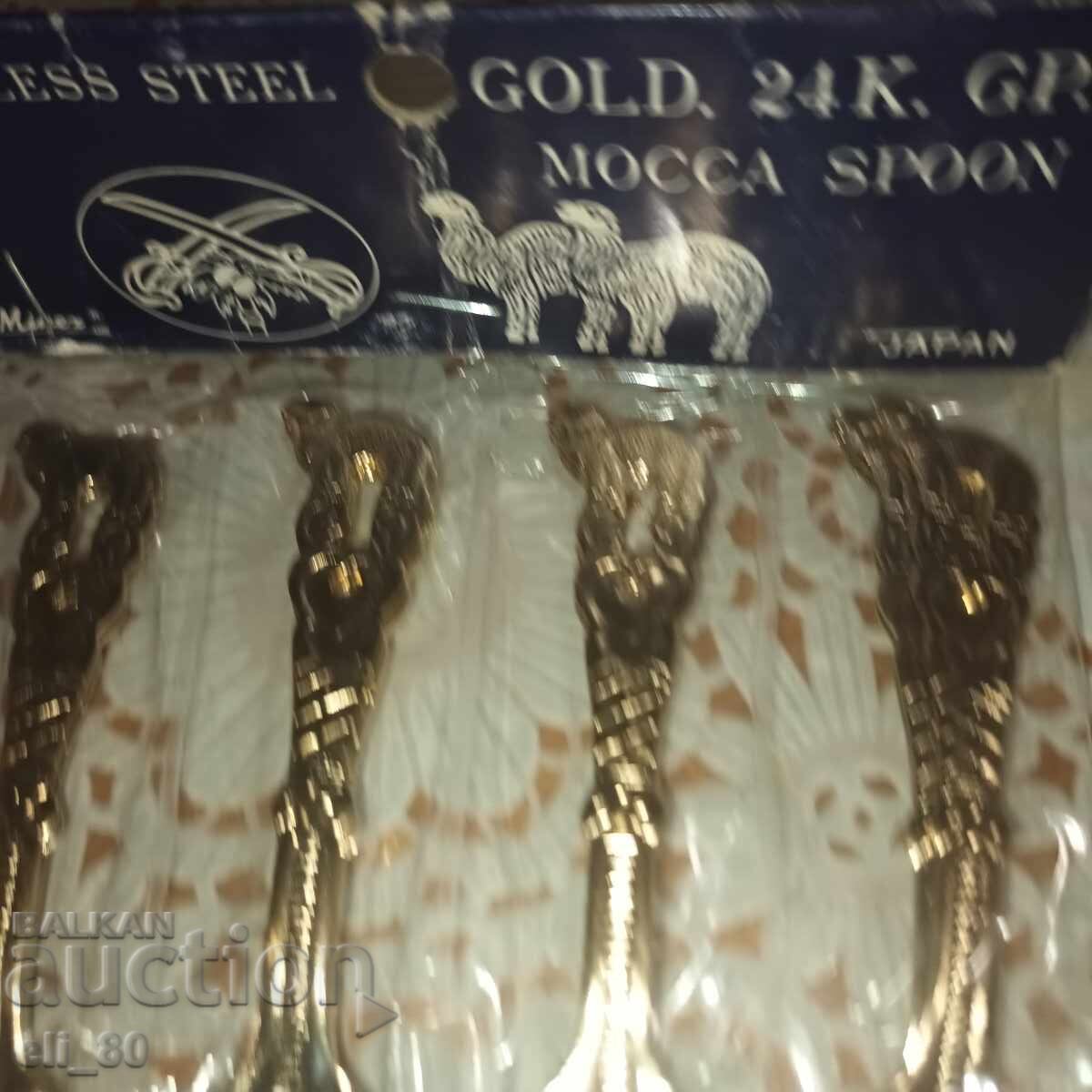 Auction  many old gold-plated spoons 8 pieces brand new