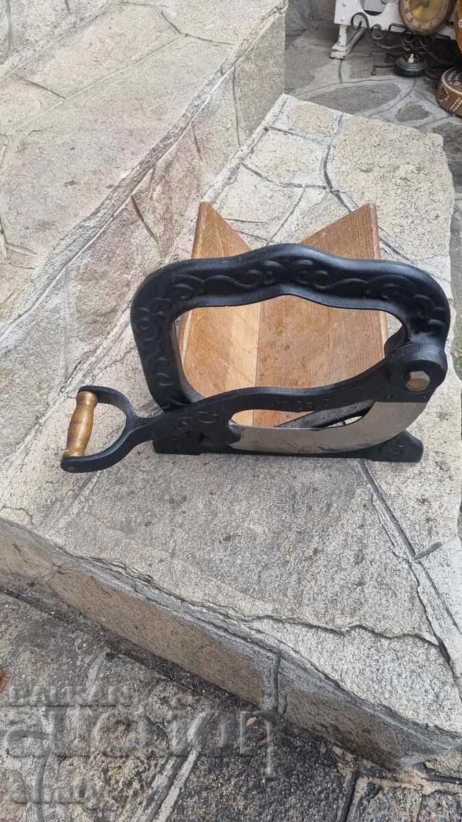 Ghiliotină pentru tăiat pâine