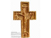 Cruce veche de lemn