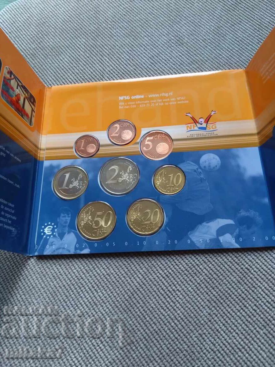 Set de monede 2001, Țările de Jos cu preț € 14.00 | 27.38 BGN