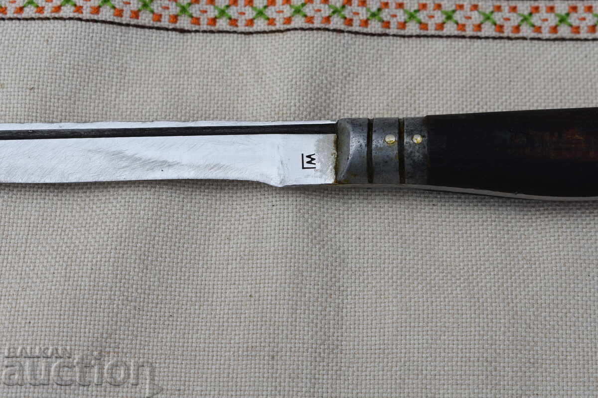 Un cuțit vechi cu preț € 50.00 | 97.79 BGN