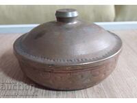 Ρετρό χάλκινο κουτί για συλλέκτες