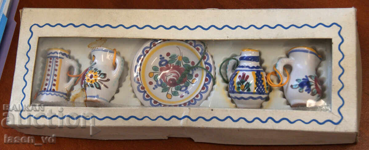 Сервиз порцеланов сувенирен с цена € 0.01 | 0.02 лв. Сервиз порцеланов сувенирен с цена € 0.01 | 0.02 лв.