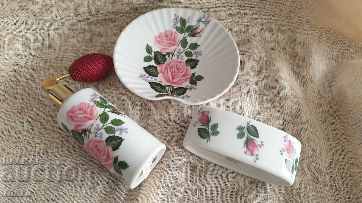 Παράδοση Σετ πορσελάνης τριών τεμαχίων