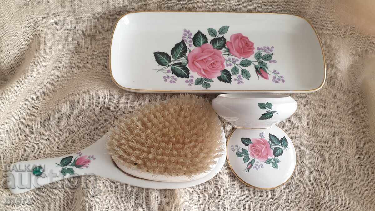Licitație Set cosmetic din porțelan - 3 piese