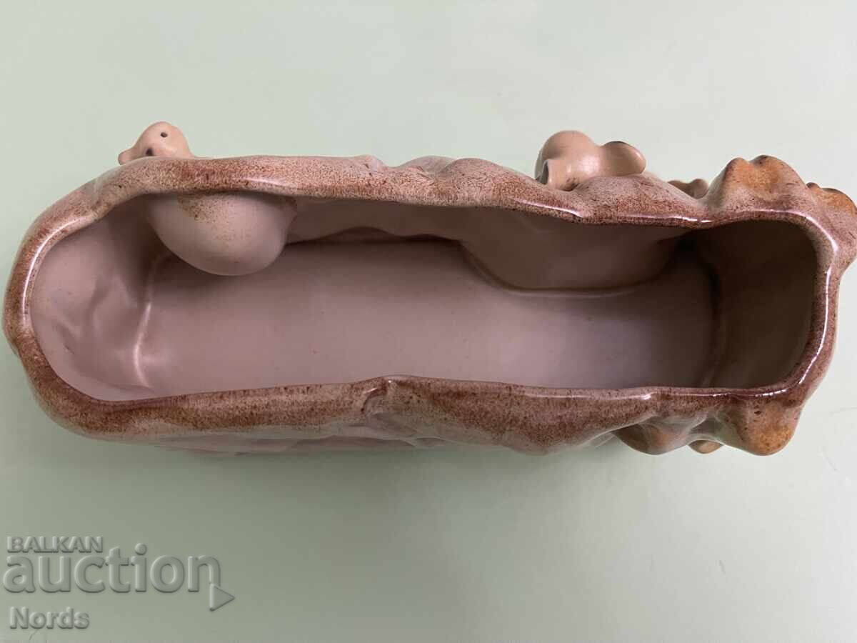 Παράδοση Όμορφη πορσελάνινη γλάστρα