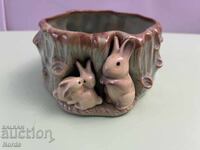 Όμορφη πορσελάνινη γλάστρα