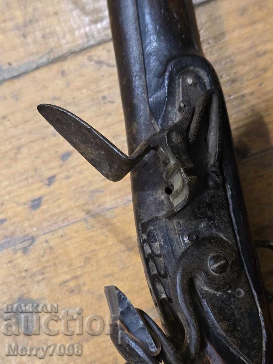Livrarea Pistol cu cremă pentru decorat