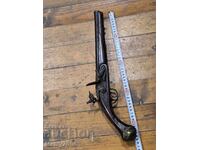 Кремъчен пистолет за декорация !!!