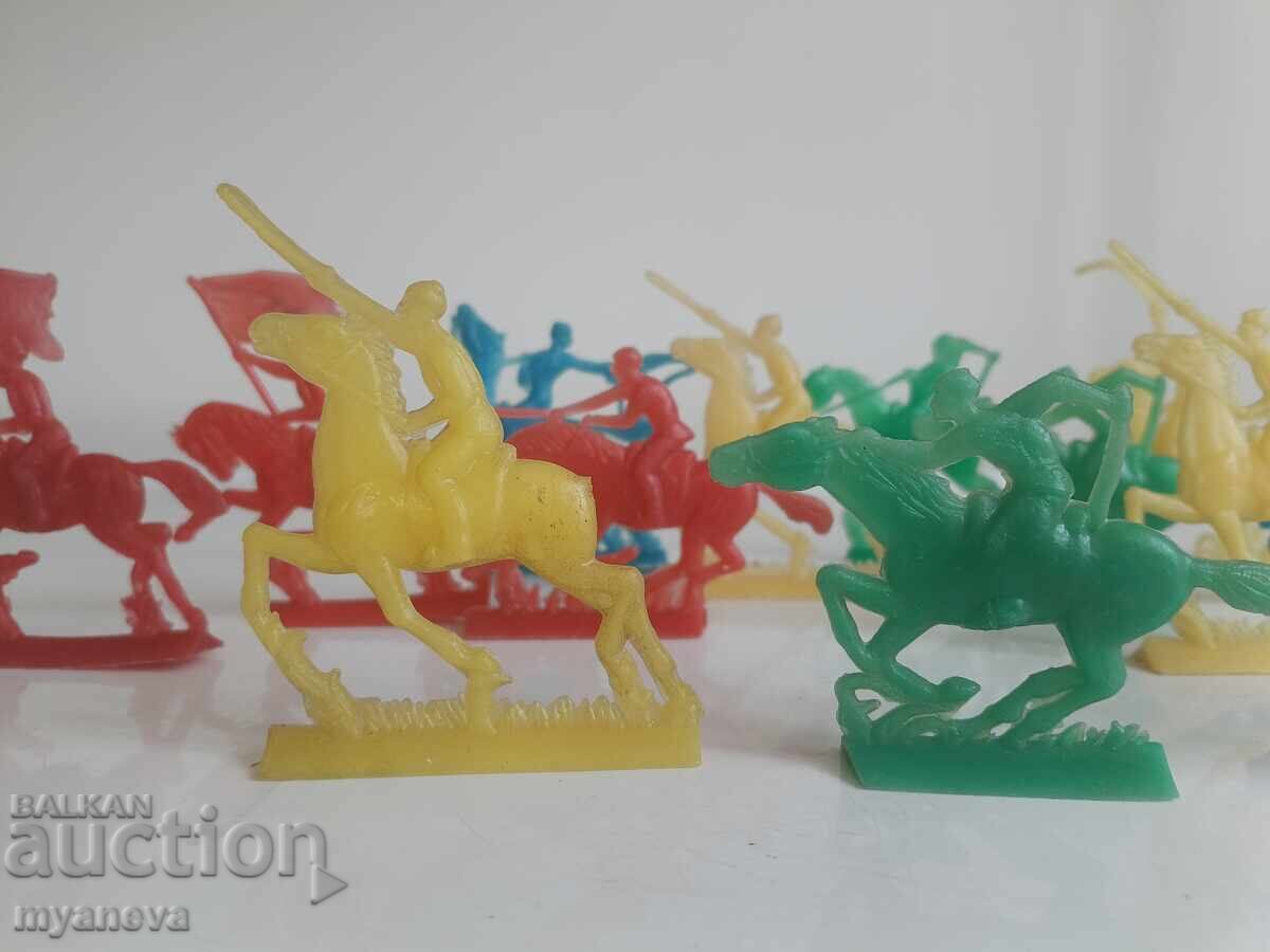 Auction Vintage Russian toys, Red Army, 20 pieces Auction Vintage Russian toys, Red Army, 20 pieces