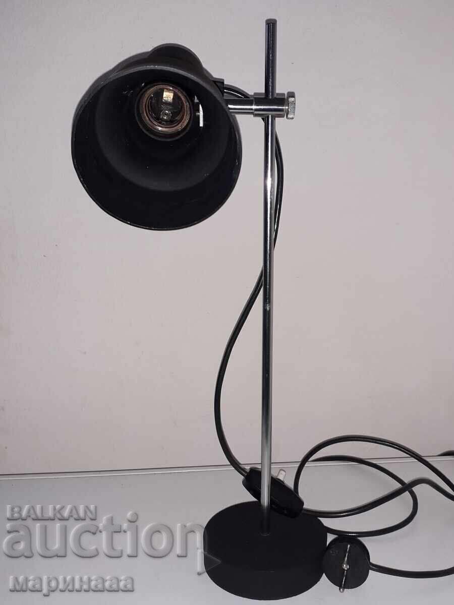 Licitație LAMPĂ DE MASĂ VINTAGE DE DESIGN