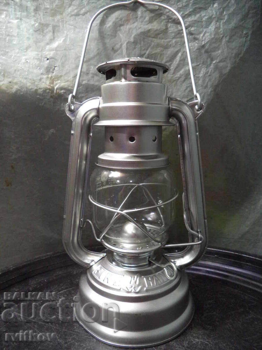 Lanternă cu gaz rezistentă la vânt